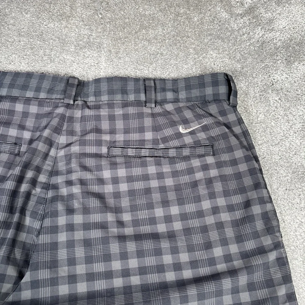 Nike‎ Golf Shorts Mens 34 Black Gray Plaid Dri Fit Performace Stretch Chino Logo